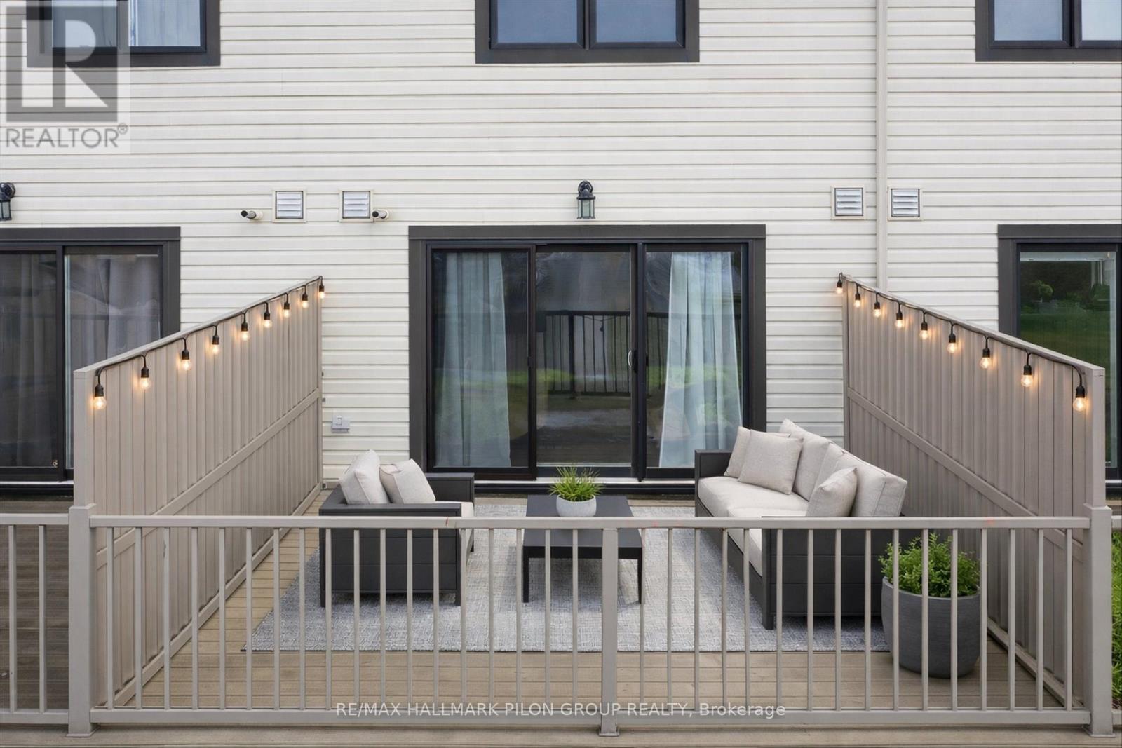 528 Silvertip Lane, Ottawa, Ontario  K2T 0H7 - Photo 17 - X12975458