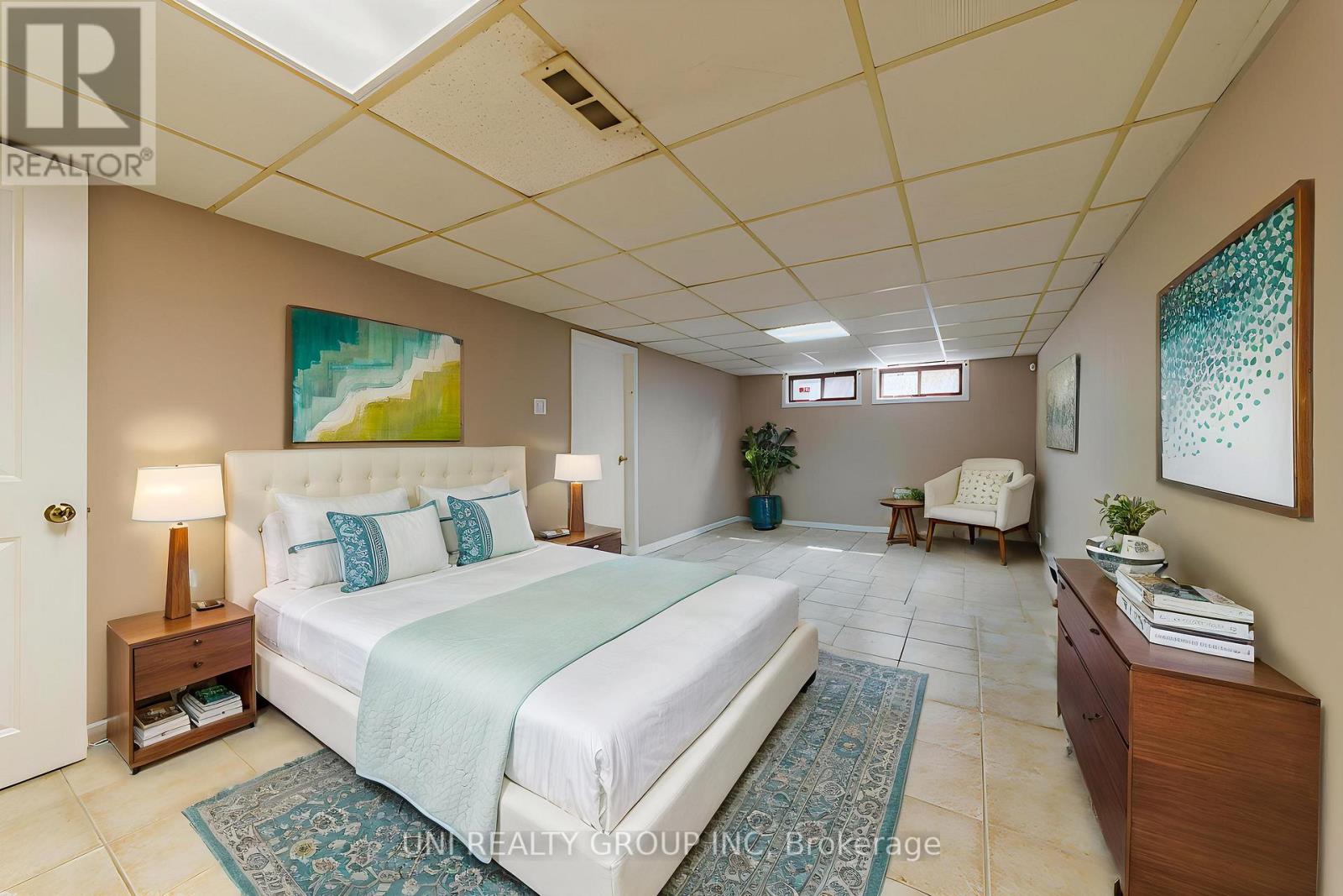 17 Forest Park Avenue, Ottawa, Ontario  K2E 5A2 - Photo 34 - X12975466