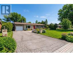 17 FOREST PARK AVENUE, Ottawa, Ontario