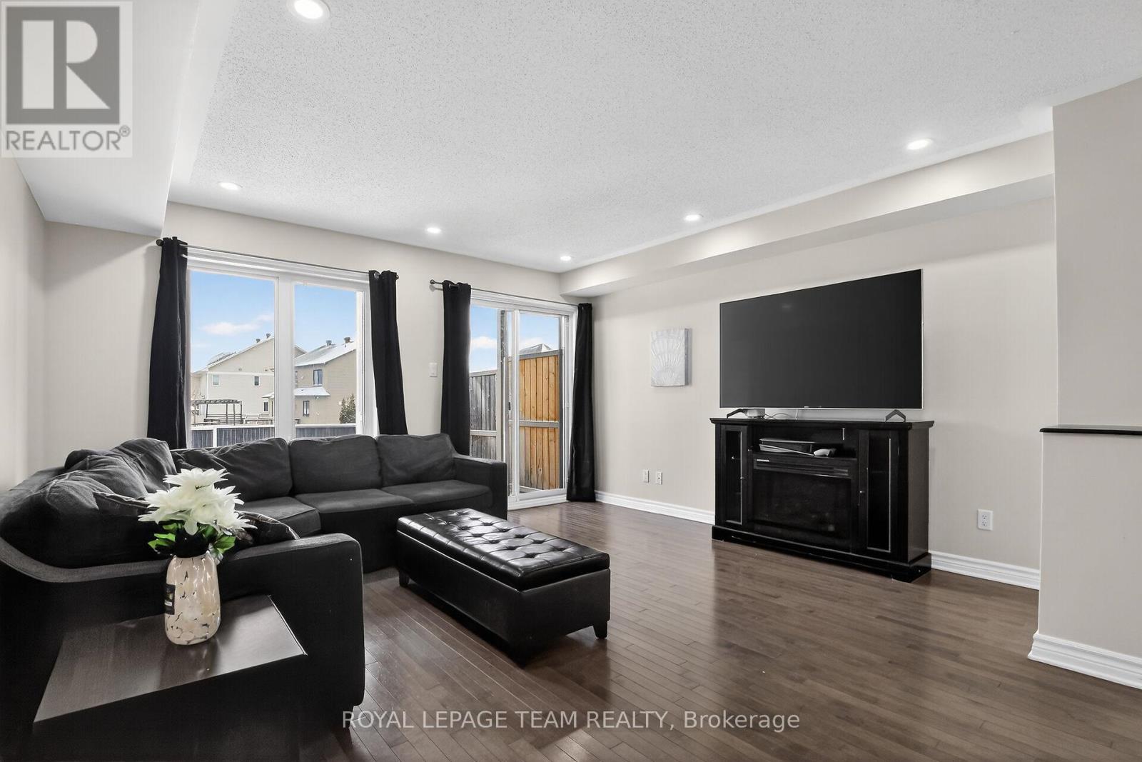 627b Chapman Mills Drive, Ottawa, Ontario  K2J 5T1 - Photo 11 - X12975584