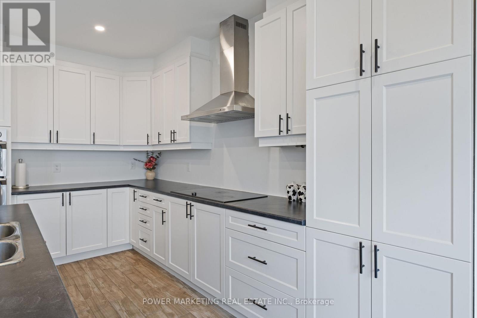 159 Celestial Grove, Ottawa, Ontario  K2J 6K6 - Photo 17 - X12975592