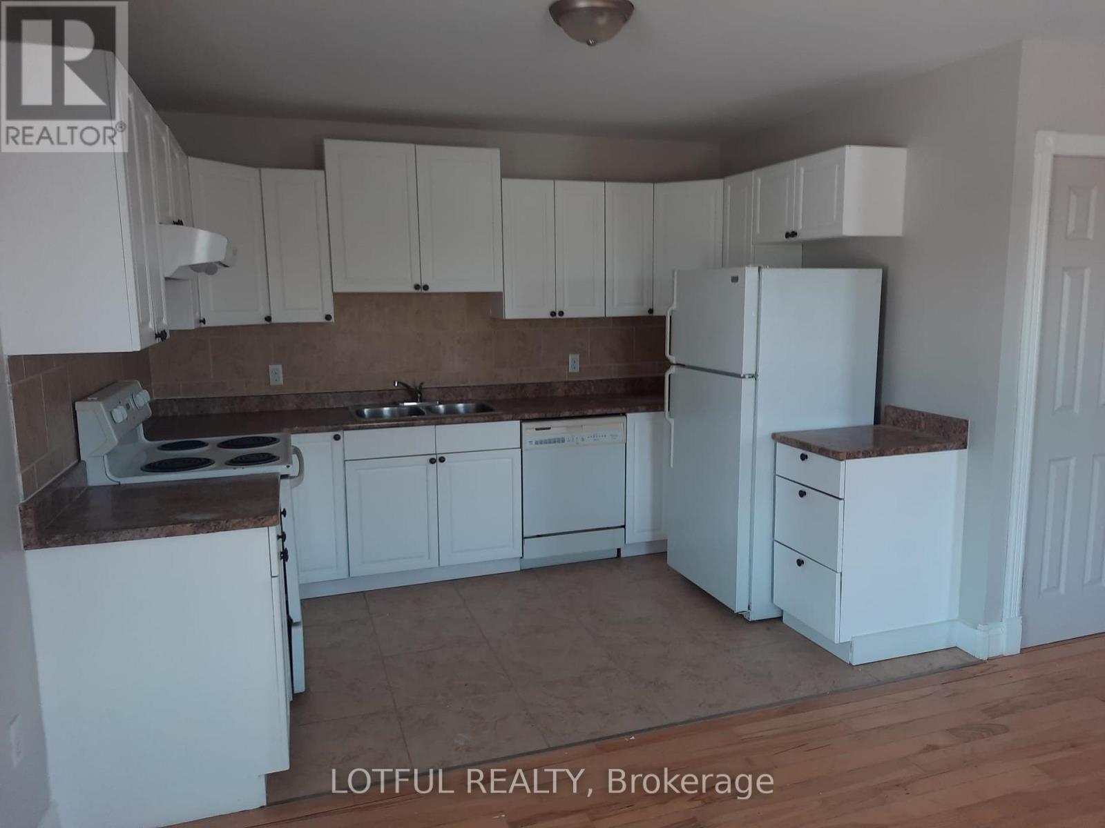 3 - 2084 Dundas Street, Edwardsburgh/cardinal, Ontario  K0E 1E0 - Photo 5 - X12975726