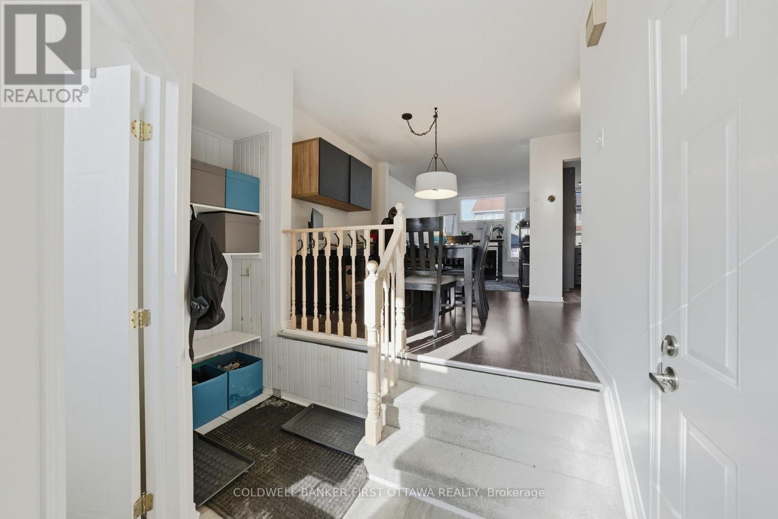 1902 Hennessy Crescent, Ottawa, Ontario  K4A 3X7 - Photo 3 - X12975742