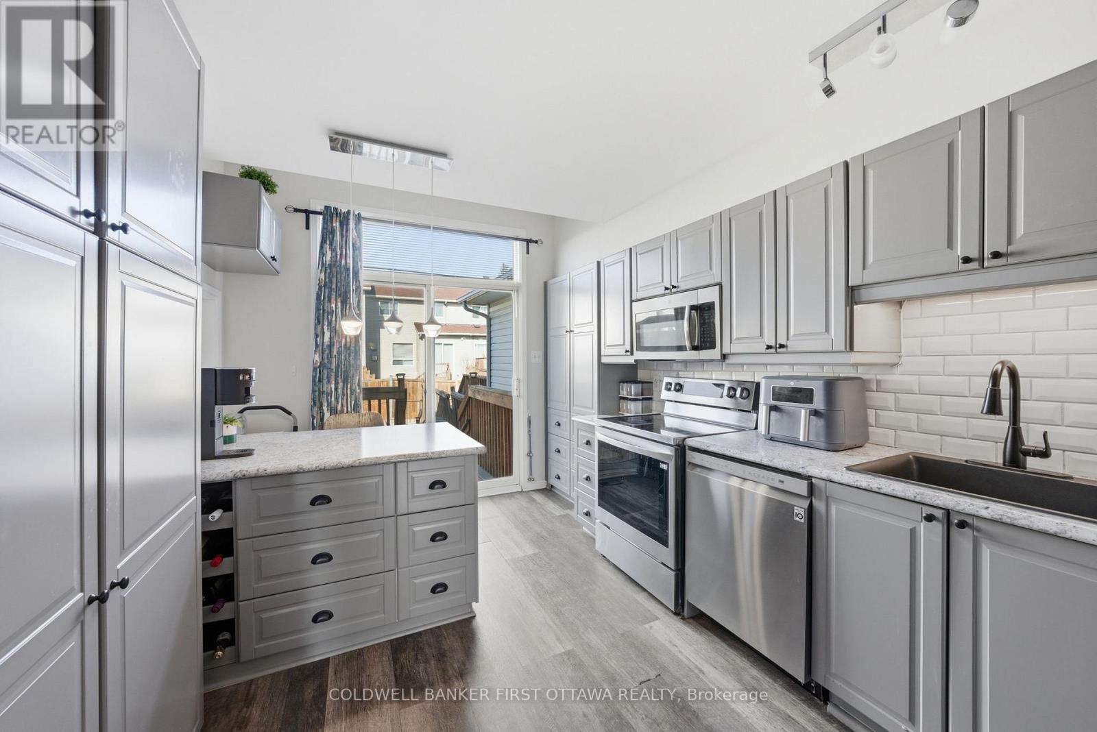 1902 Hennessy Crescent, Ottawa, Ontario  K4A 3X7 - Photo 8 - X12975742