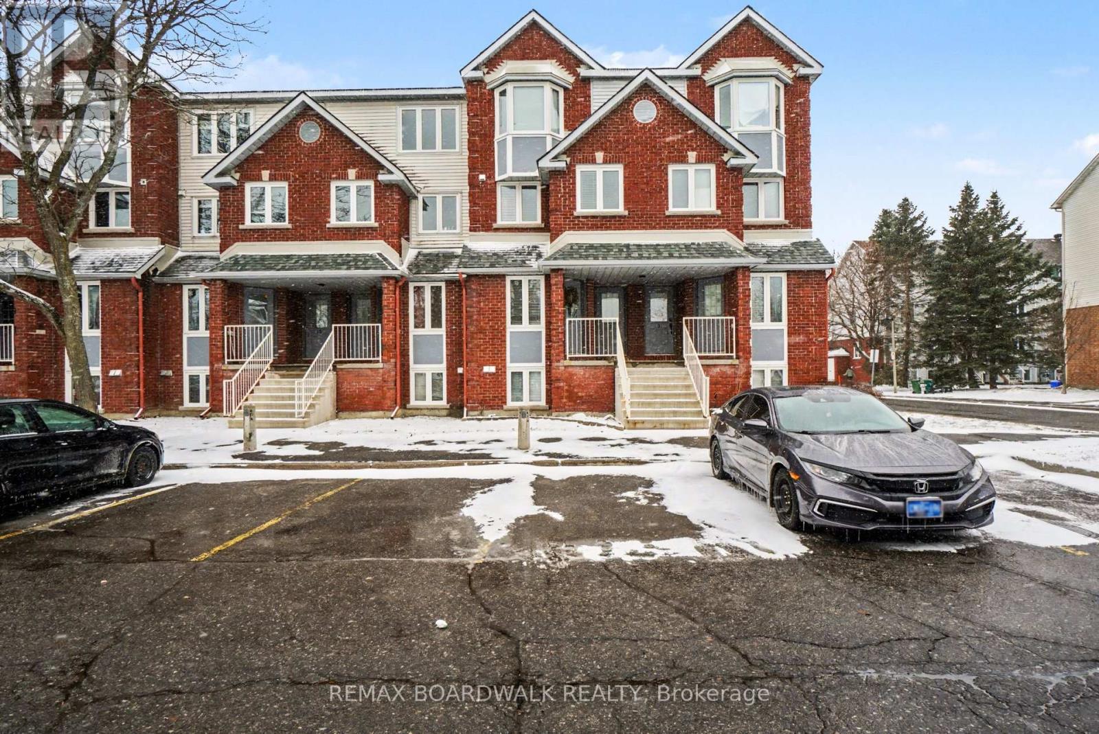 5 BRISTON PRIVATE, Ottawa, Ontario