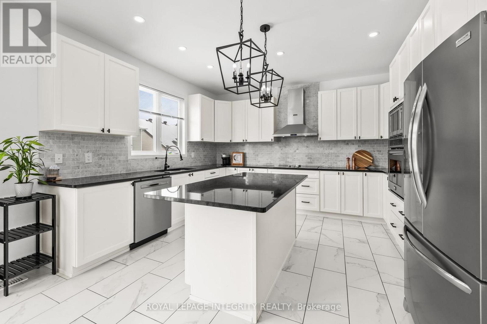 208 Rover Street, Ottawa, Ontario  K2V 0G2 - Photo 13 - X12975754