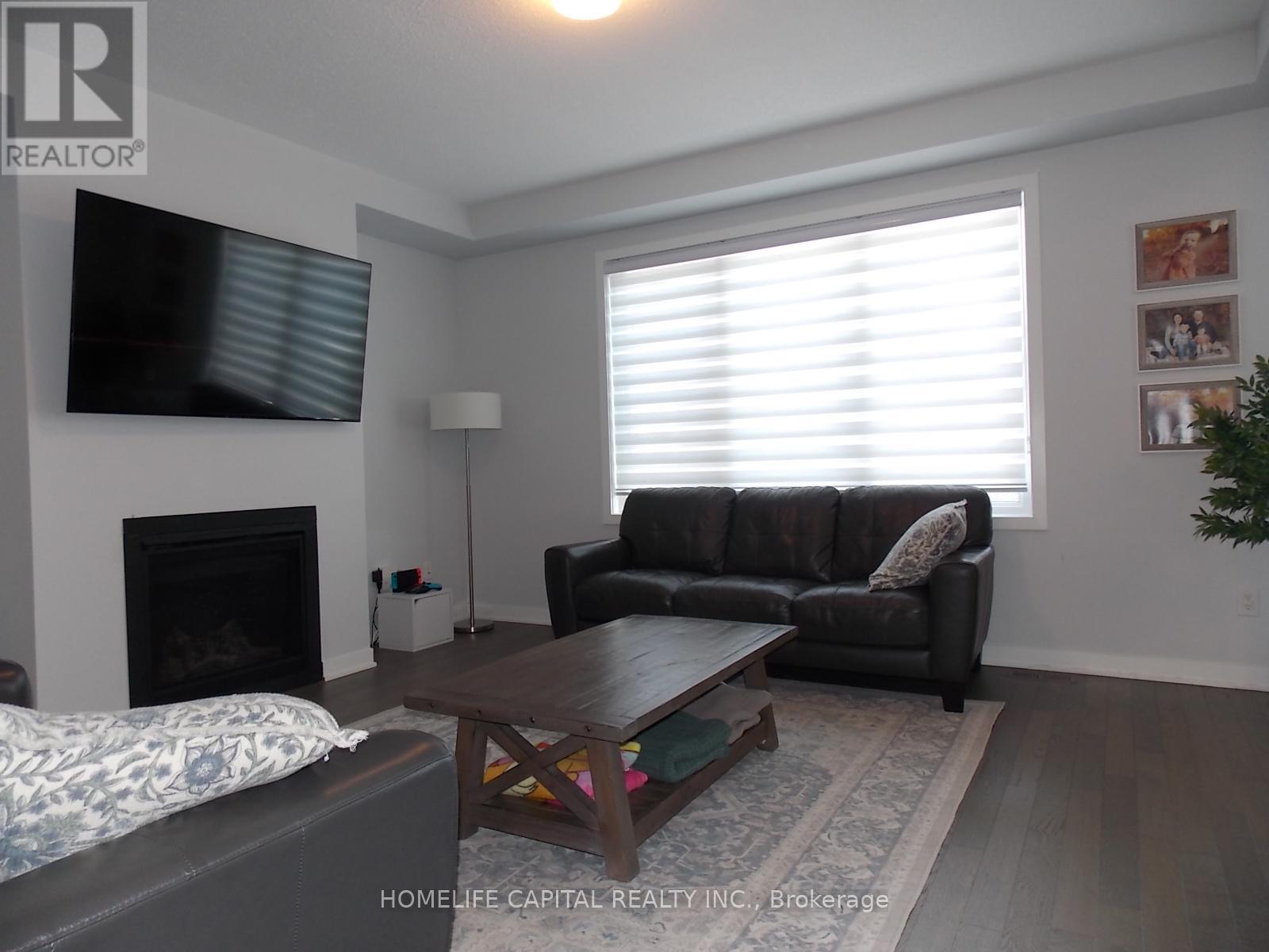 809 Derreen Avenue, Ottawa, Ontario  K2S 3A8 - Photo 6 - X12975802