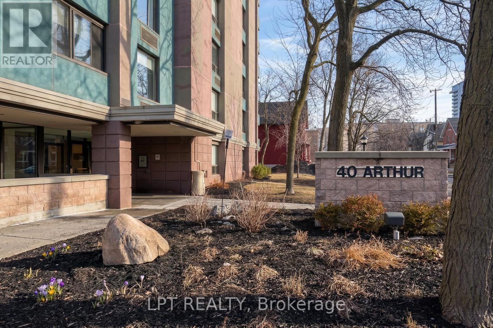 703 - 40 Arthur Street, Ottawa, Ontario K1R 7T5 - Photo 3 - X12975812