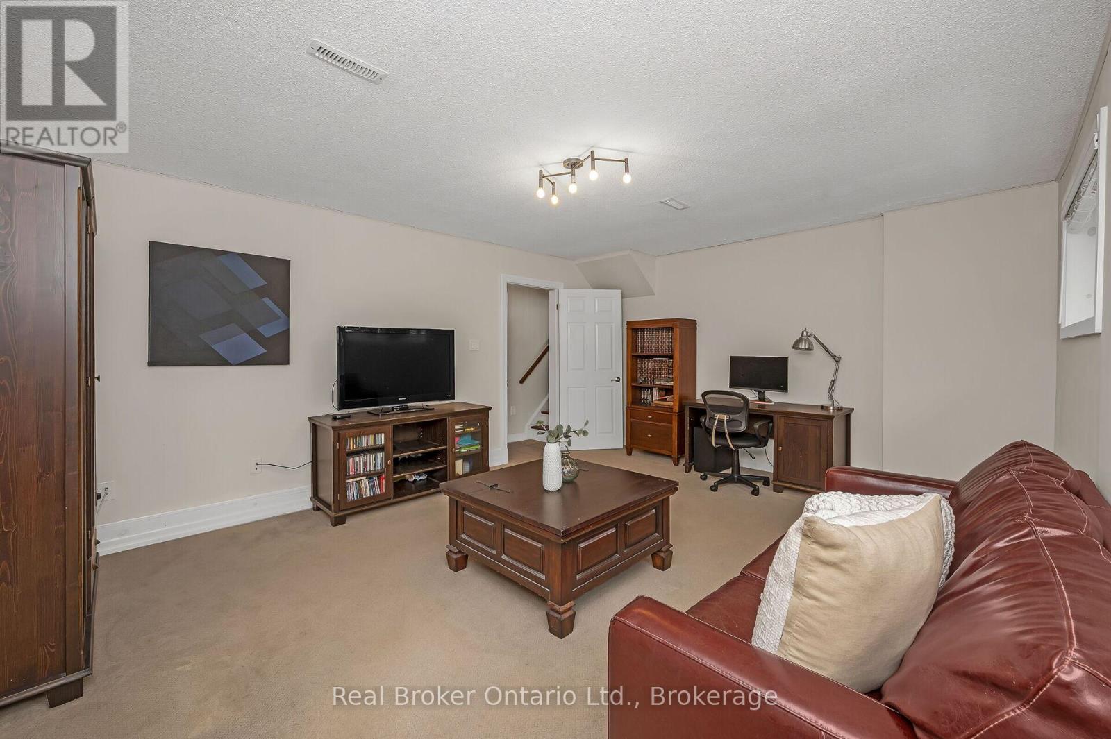 285 Surrey Drive, Oakville, Ontario  L6L 3T6 - Photo 20 - W12975370