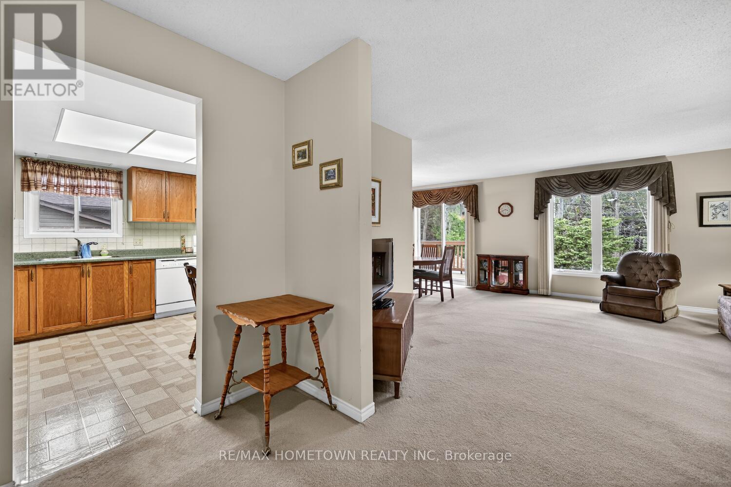 56 Cambridge Crescent, Brockville, Ontario  K6V 6L8 - Photo 12 - X12975550