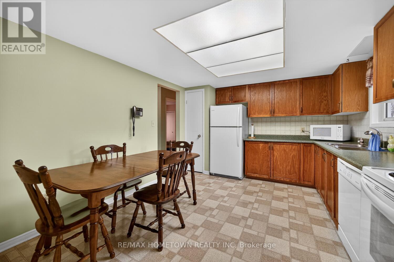 56 Cambridge Crescent, Brockville, Ontario  K6V 6L8 - Photo 17 - X12975550