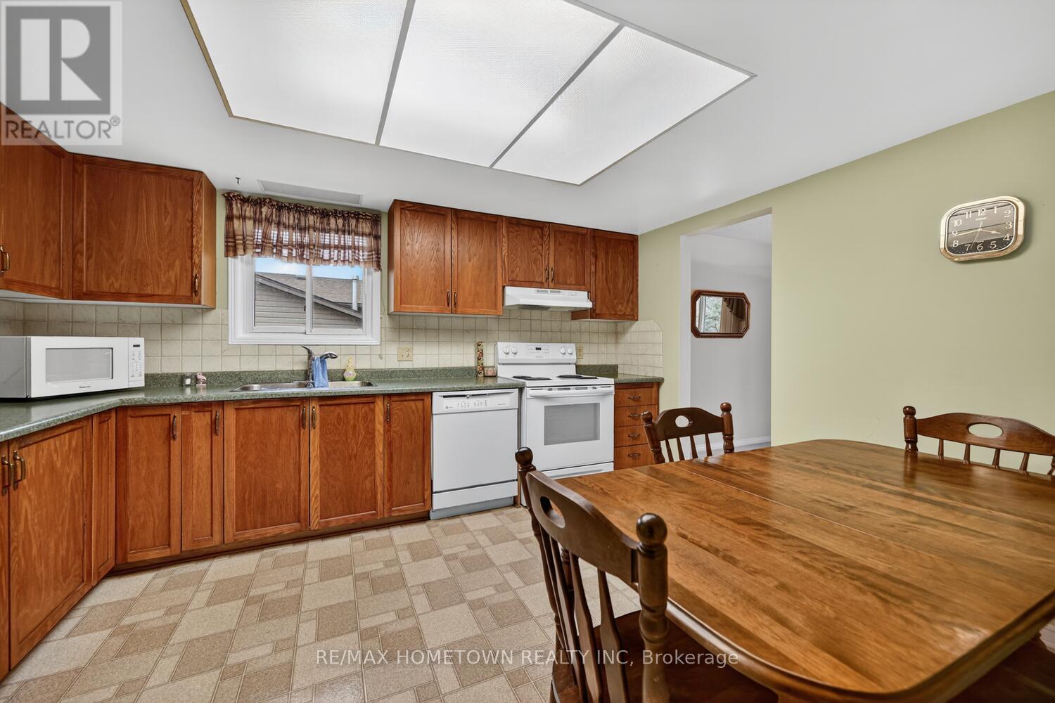 56 Cambridge Crescent, Brockville, Ontario  K6V 6L8 - Photo 18 - X12975550