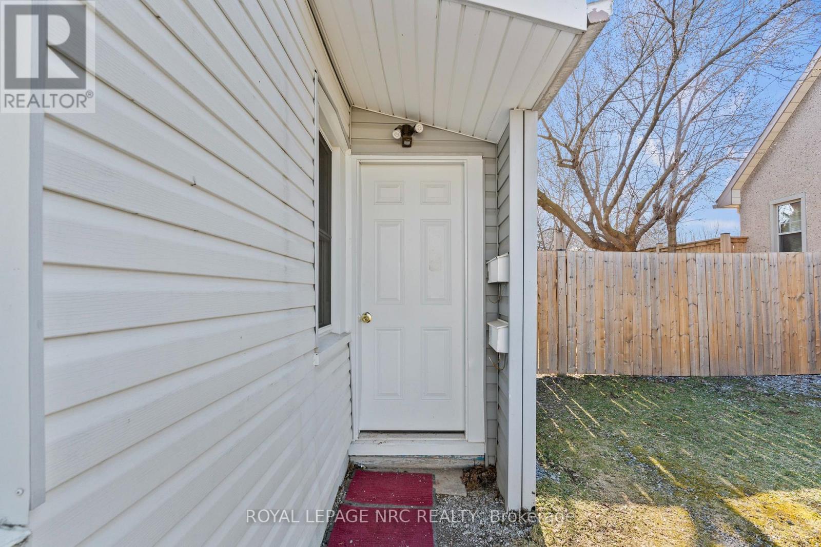 42 Leeper Street, St. Catharines, Ontario  L2S 2N2 - Photo 14 - X12975544