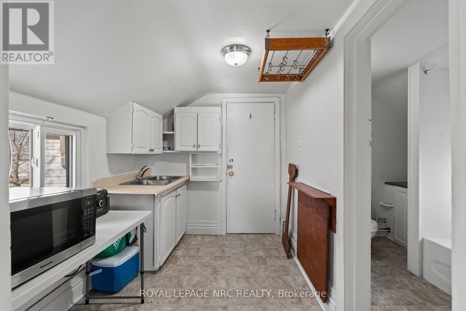 42 Leeper Street, St. Catharines, Ontario  L2S 2N2 - Photo 22 - X12975544