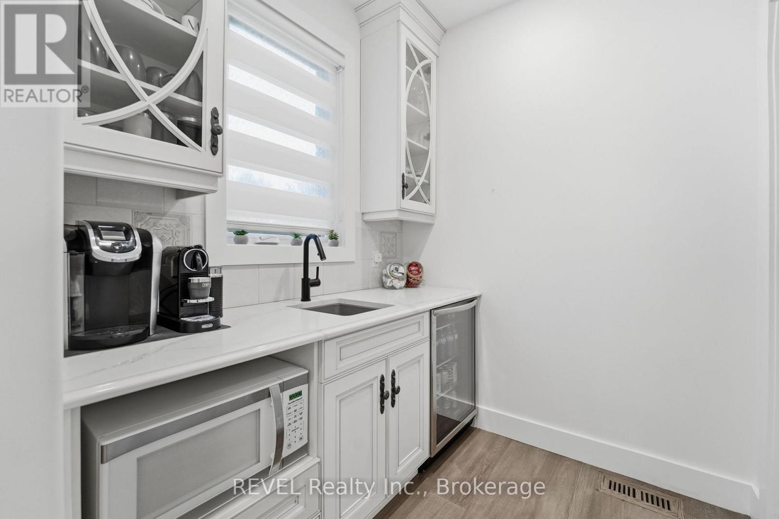 18 Four Mile Creek Road, Niagara-On-The-Lake, Ontario  L0S 1J1 - Photo 19 - X12975728