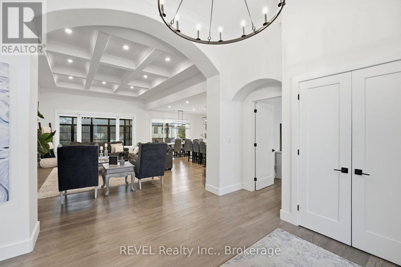 18 Four Mile Creek Road, Niagara-On-The-Lake, Ontario  L0S 1J1 - Photo 5 - X12975728