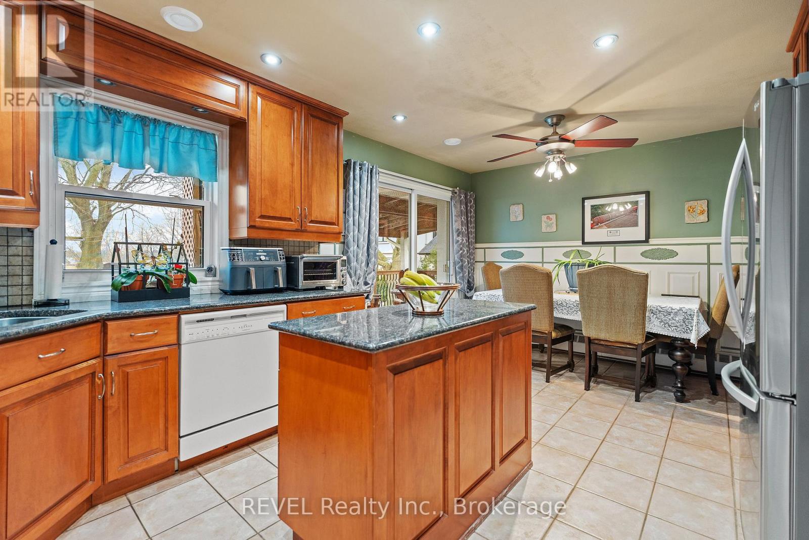 6398 Mountain Road, Niagara Falls, Ontario  L2E 6S4 - Photo 10 - X12975736