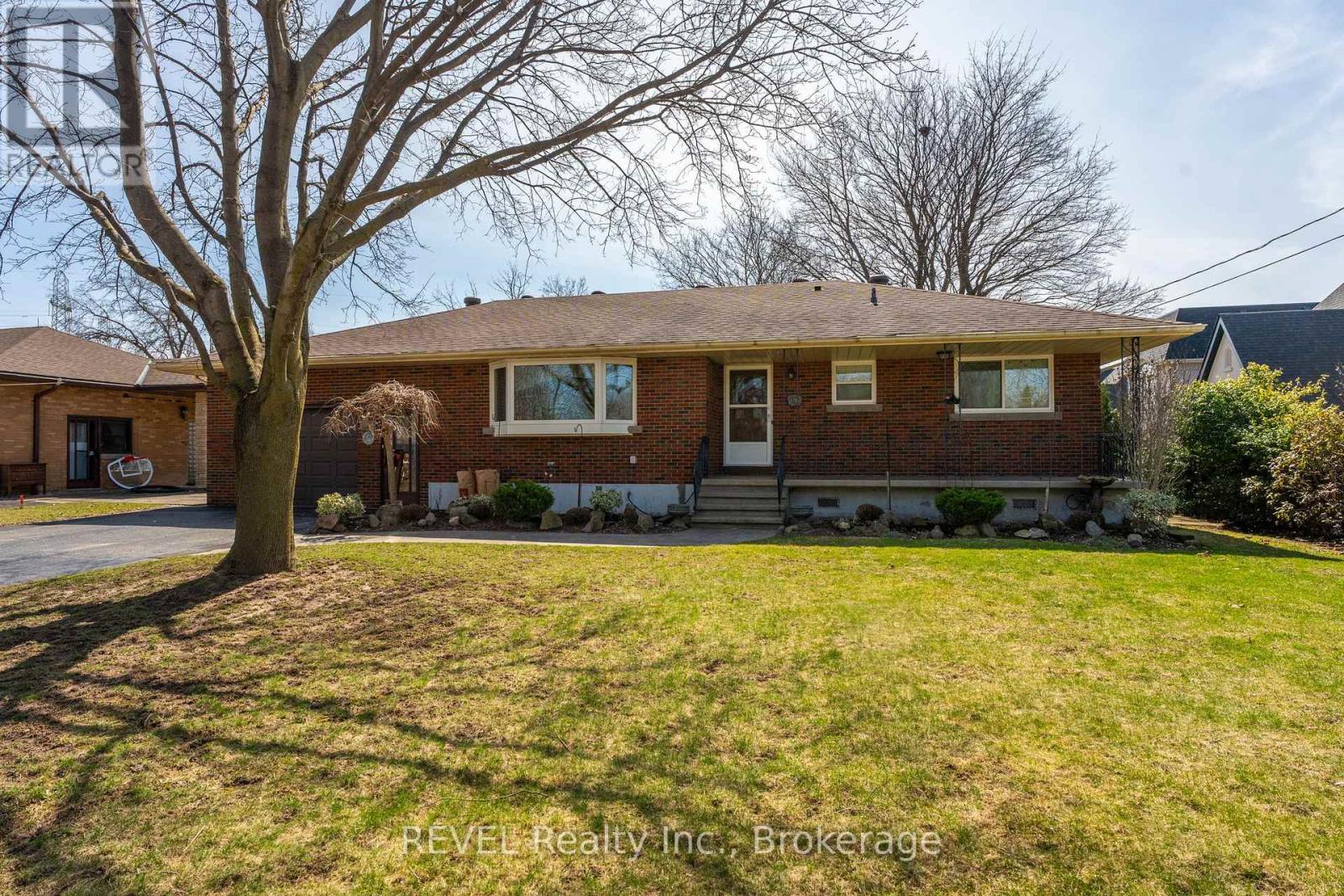 6398 Mountain Road, Niagara Falls, Ontario  L2E 6S4 - Photo 4 - X12975736