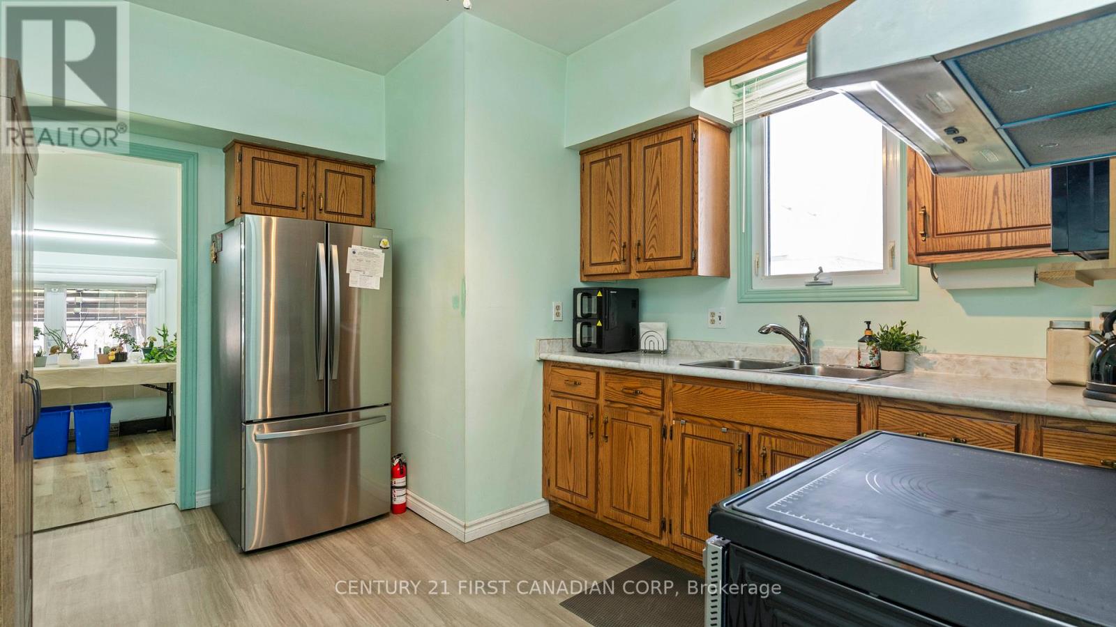 706 Nelson Street, London East, Ontario  N5Z 1J7 - Photo 14 - X12975670