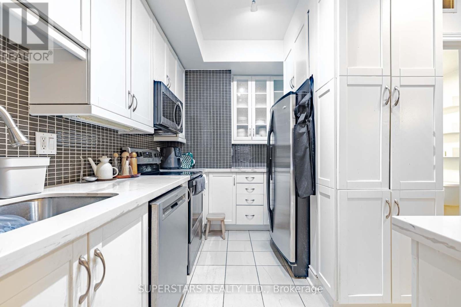 16 - 70 Byng Avenue, Toronto, Ontario  M2N 7L9 - Photo 9 - C12975382