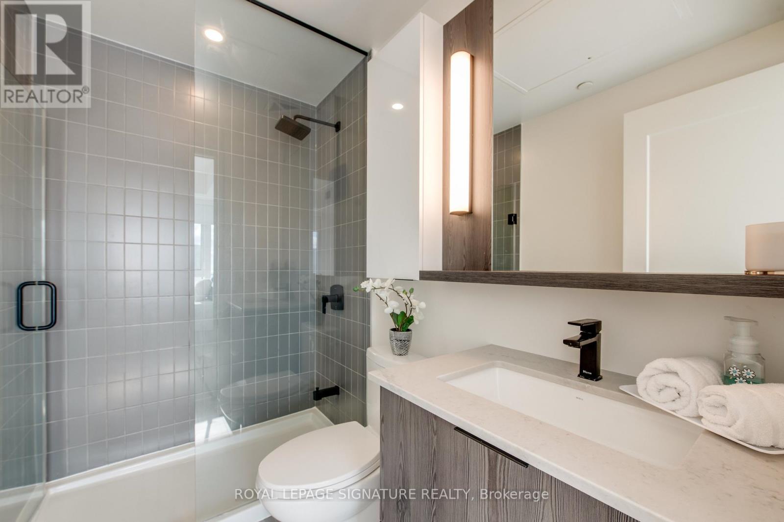 1804 - 5 Defries Street, Toronto, Ontario  M5A 0W7 - Photo 13 - C12975414