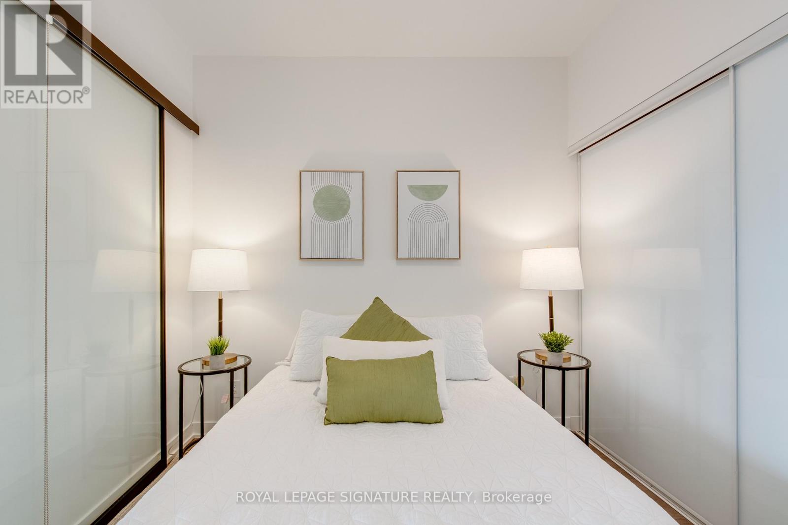 1804 - 5 Defries Street, Toronto, Ontario  M5A 0W7 - Photo 15 - C12975414