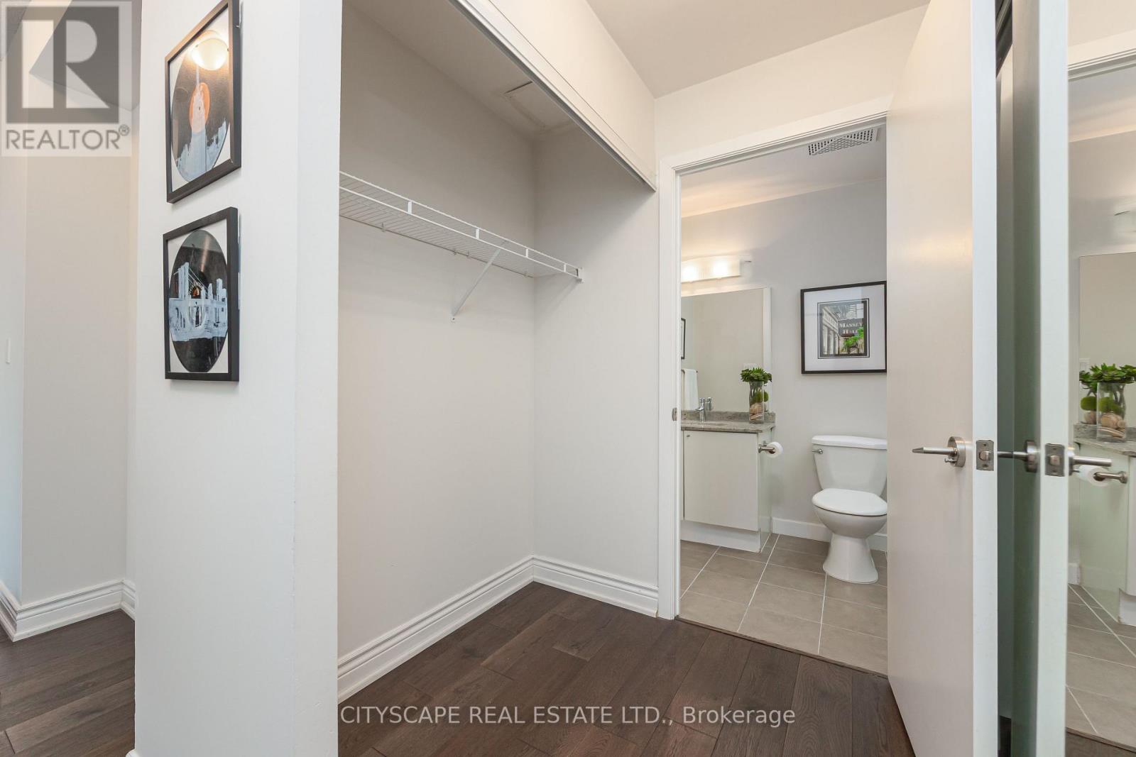 1901 - 18 Harbour Street, Toronto, Ontario  M5J 2Z6 - Photo 19 - C12975424