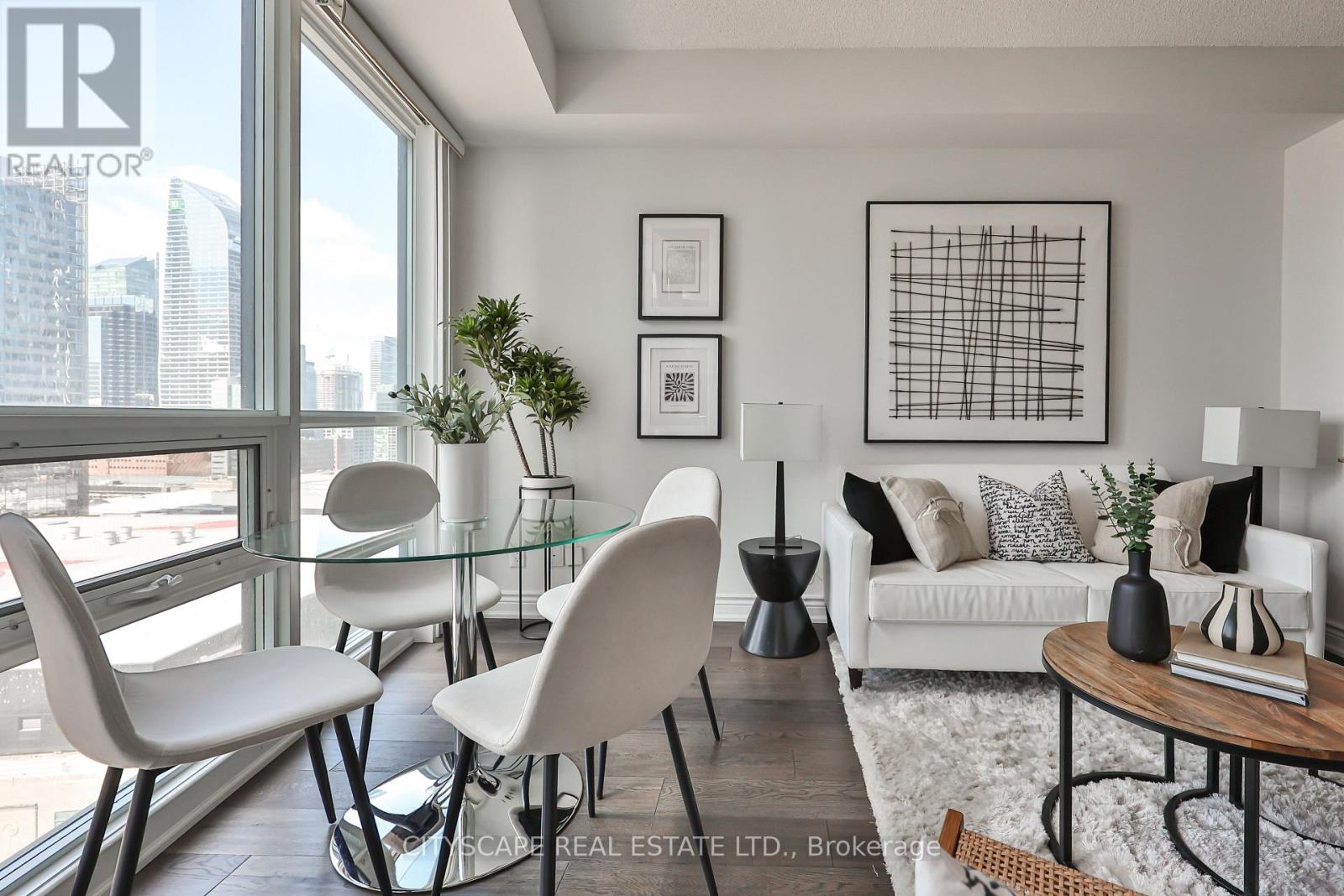 1901 - 18 Harbour Street, Toronto, Ontario  M5J 2Z6 - Photo 2 - C12975424