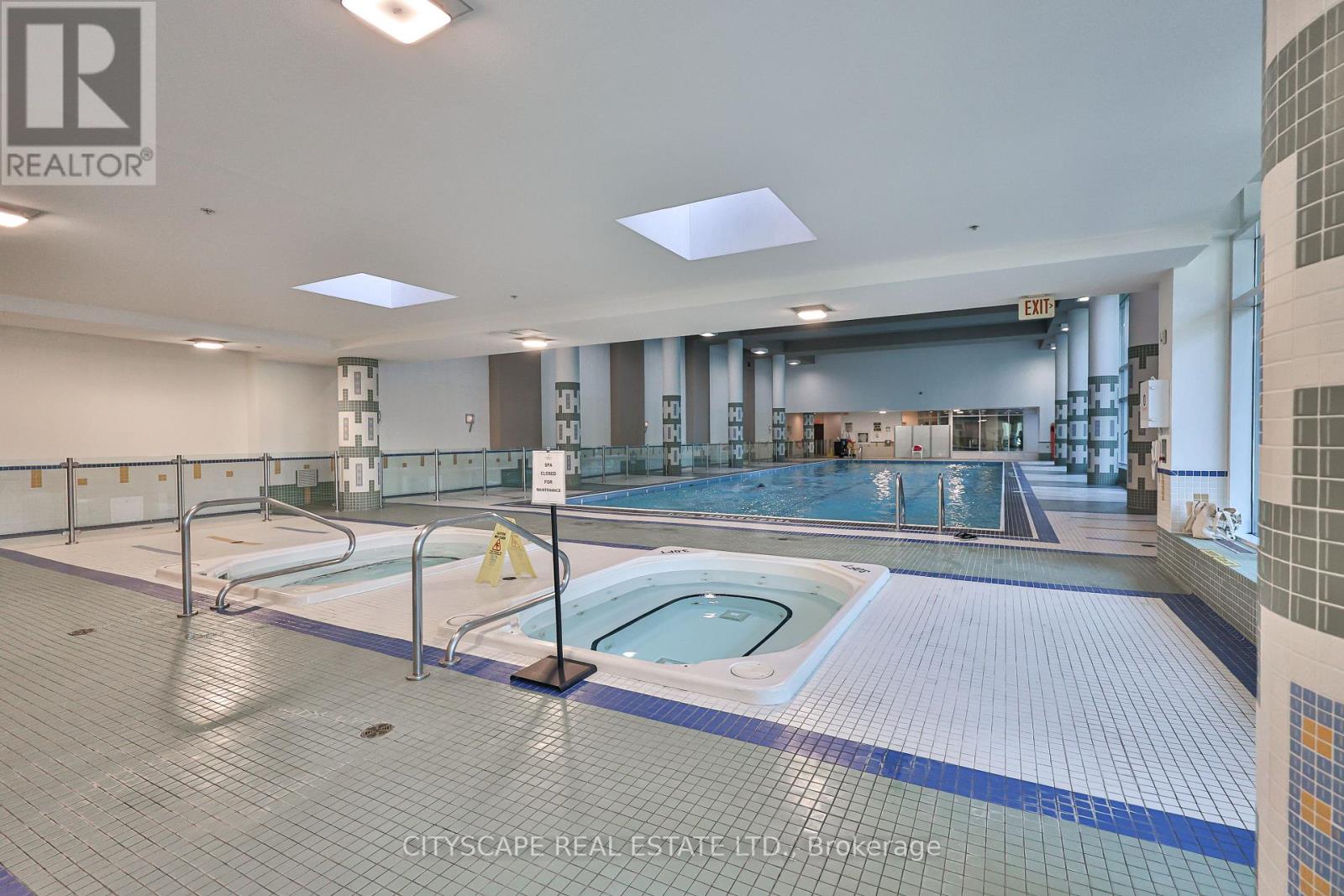 1901 - 18 Harbour Street, Toronto, Ontario  M5J 2Z6 - Photo 35 - C12975424