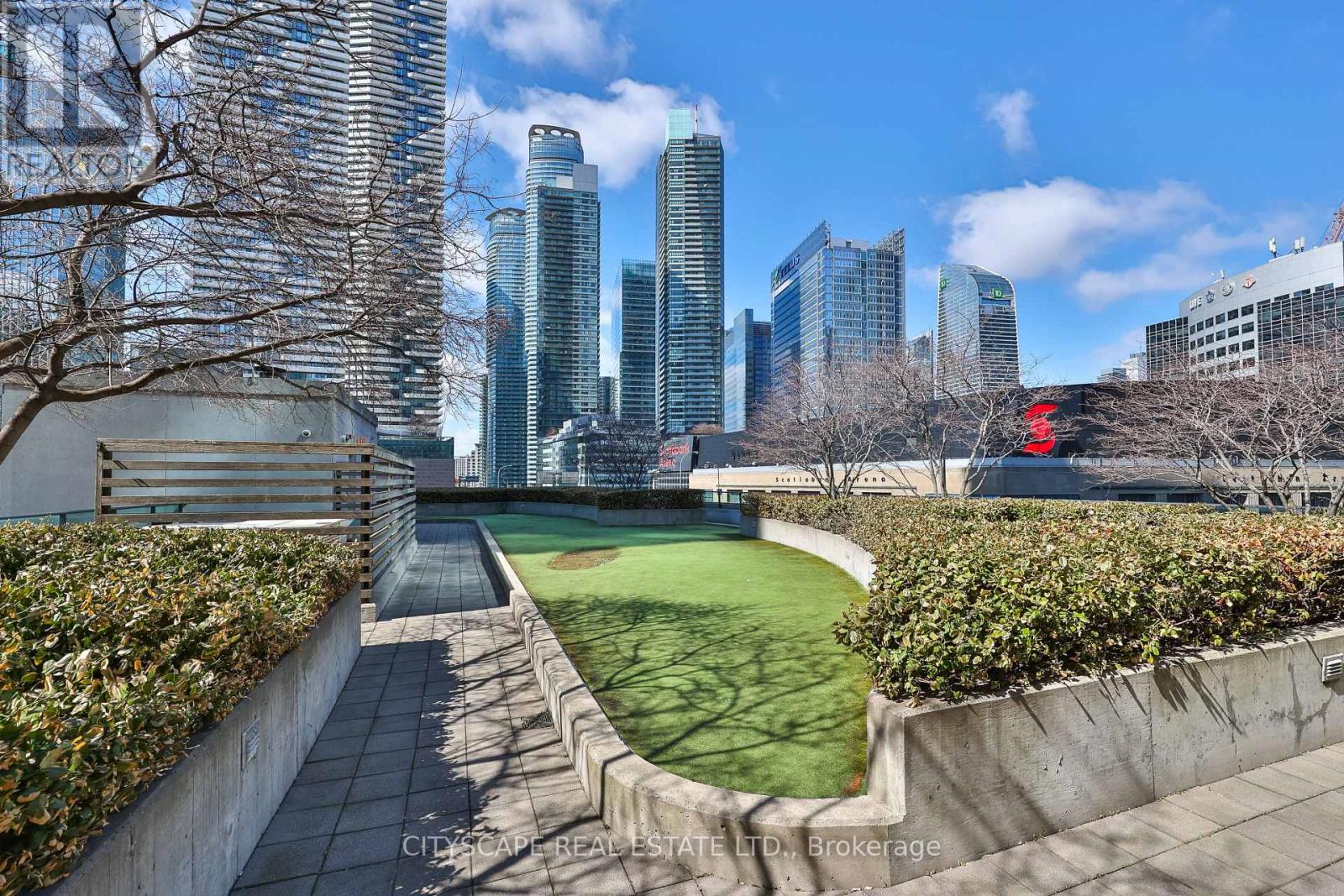 1901 - 18 Harbour Street, Toronto, Ontario  M5J 2Z6 - Photo 38 - C12975424