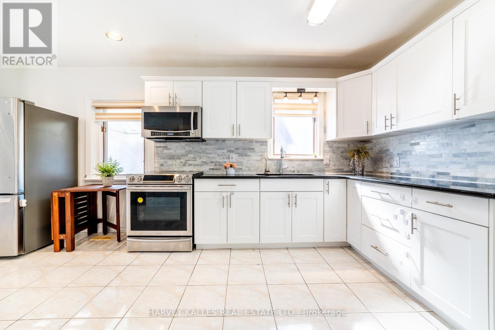 139 Kingsdale Avenue, Toronto, Ontario  M2N 3W8 - Photo 11 - C12975538