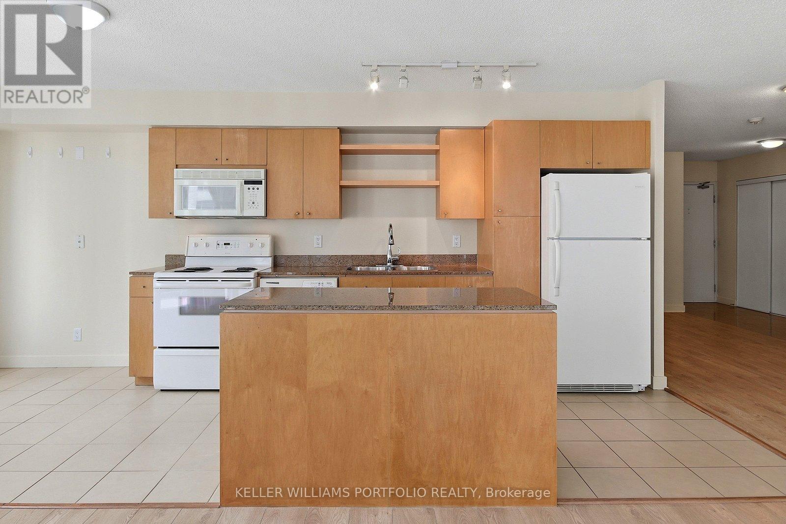 1710 - 361 Front Street W, Toronto, Ontario M5V 3R5 - Photo 11 - C12975620