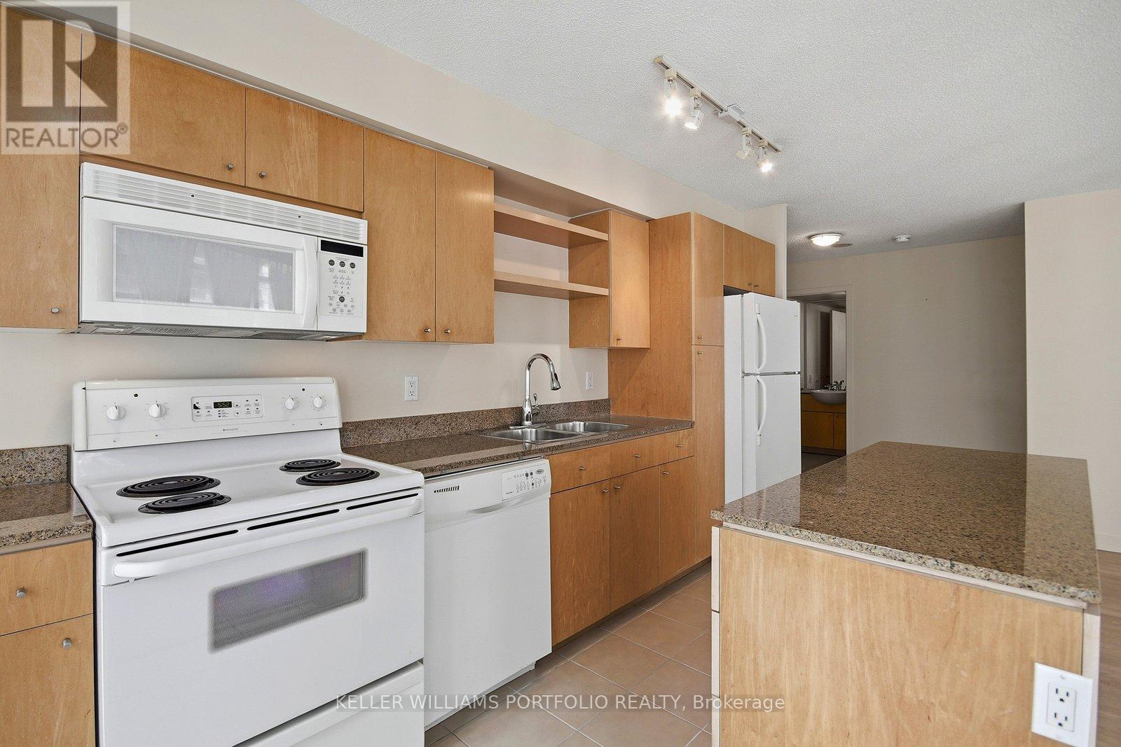 1710 - 361 Front Street W, Toronto, Ontario M5V 3R5 - Photo 12 - C12975620
