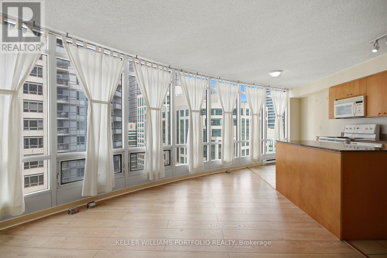 1710 - 361 Front Street W, Toronto, Ontario M5V 3R5 - Photo 16 - C12975620