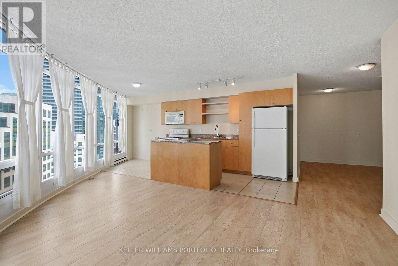 1710 - 361 Front Street W, Toronto, Ontario M5V 3R5 - Photo 17 - C12975620