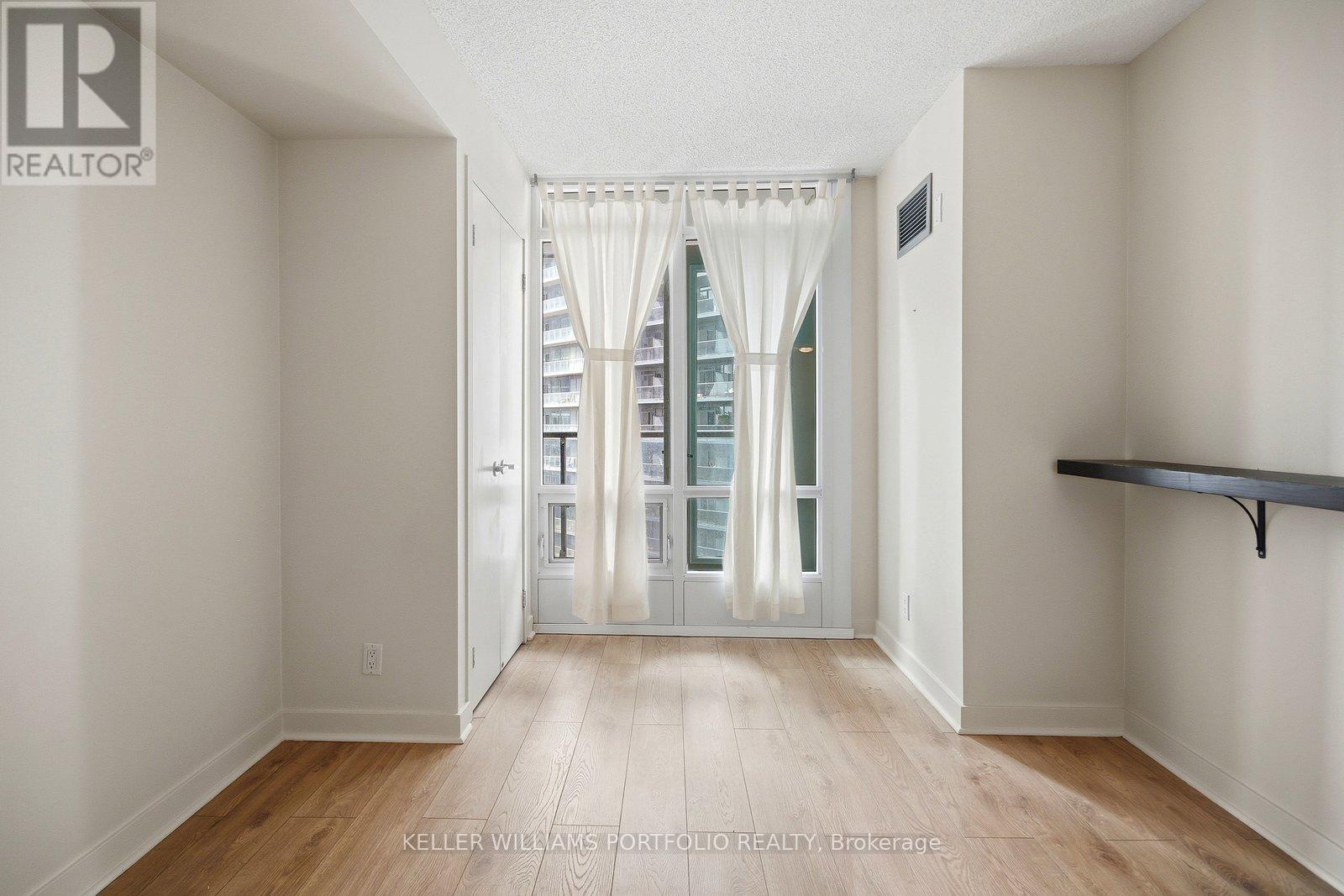 1710 - 361 Front Street W, Toronto, Ontario M5V 3R5 - Photo 21 - C12975620