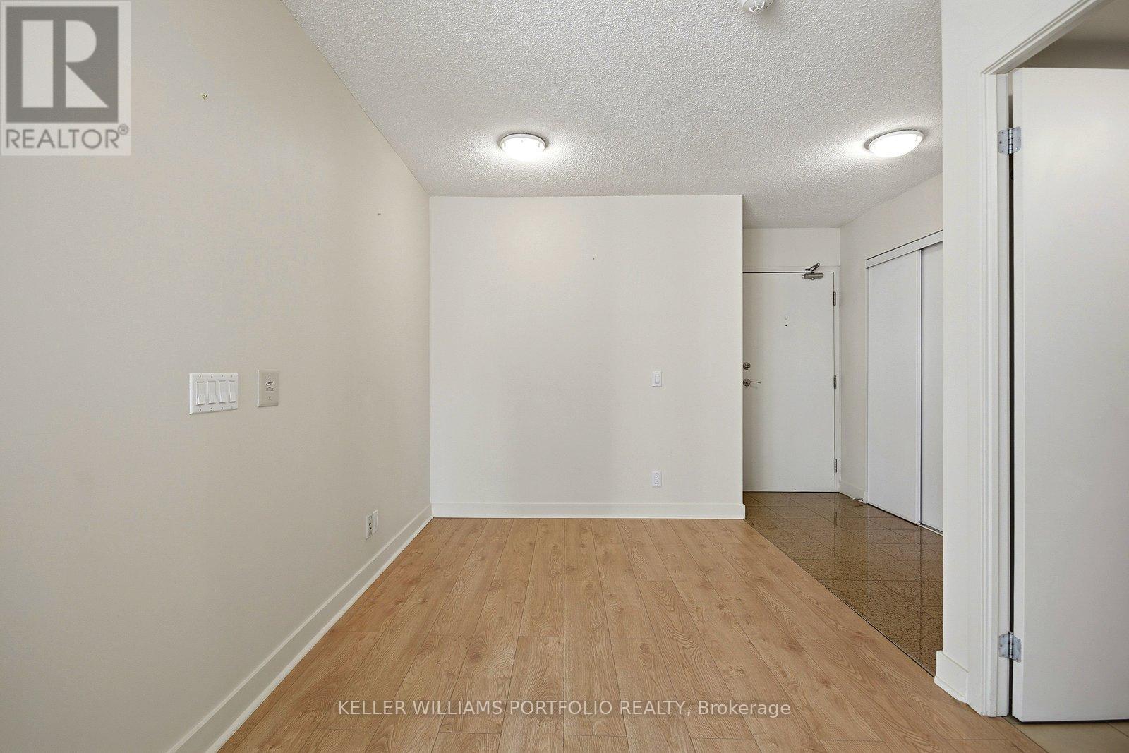 1710 - 361 Front Street W, Toronto, Ontario M5V 3R5 - Photo 6 - C12975620