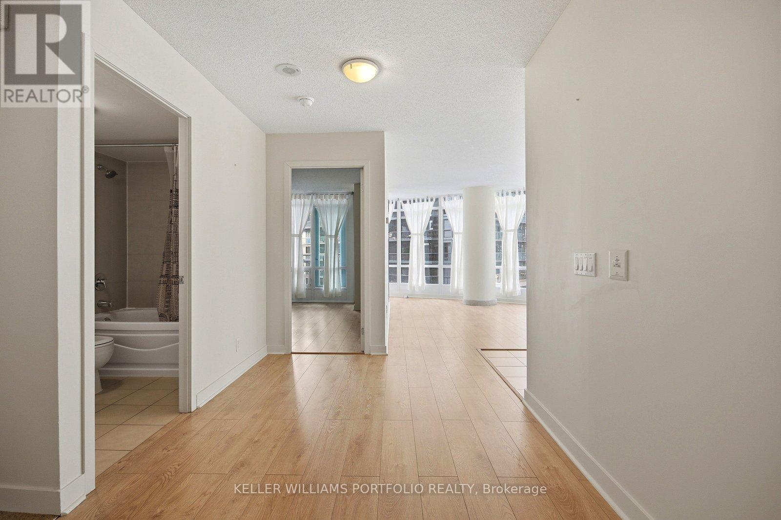 1710 - 361 Front Street W, Toronto, Ontario M5V 3R5 - Photo 7 - C12975620