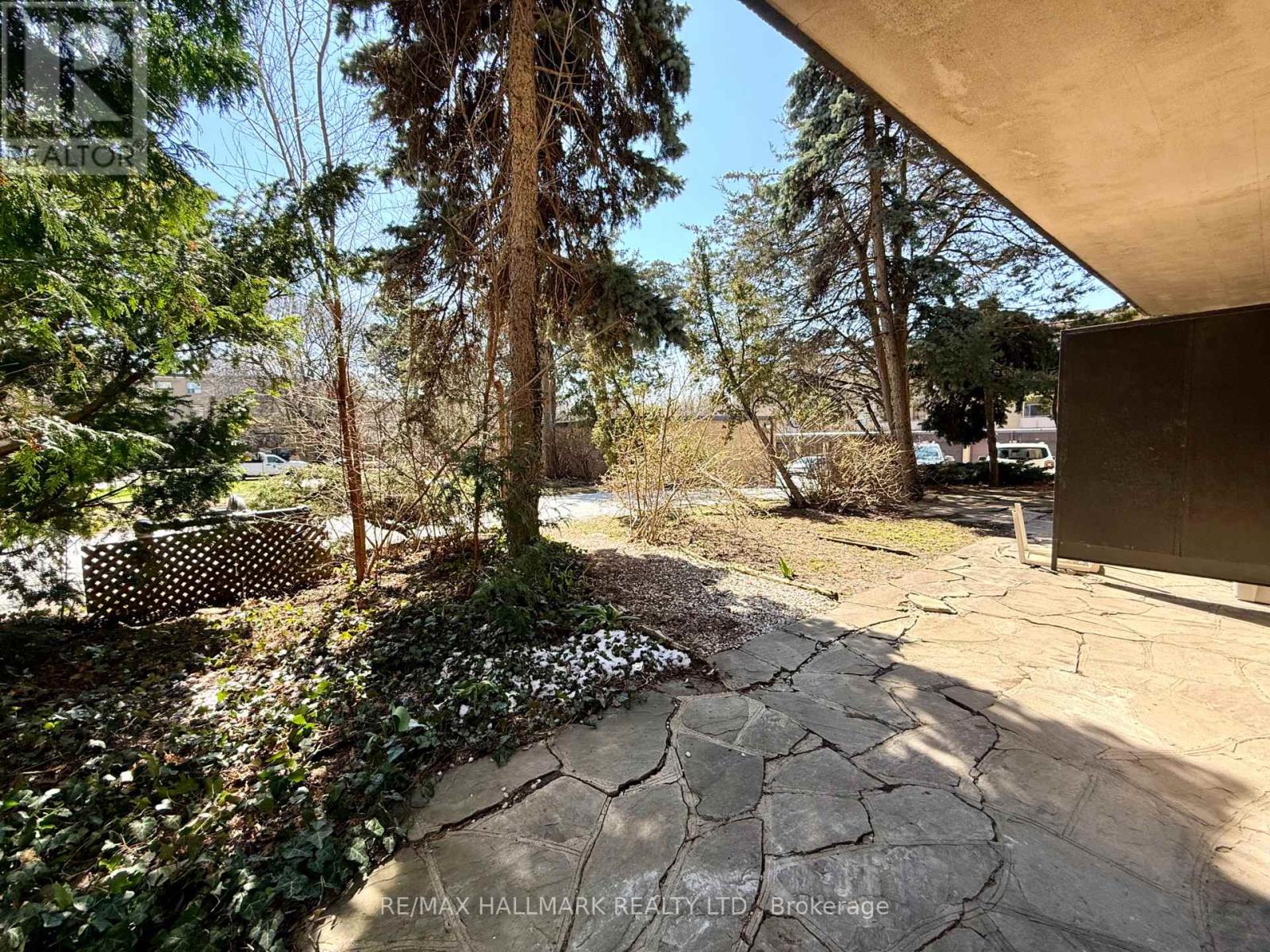 111 - 30 Upper Canada Drive, Toronto, Ontario  M2P 1S1 - Photo 8 - C12975660