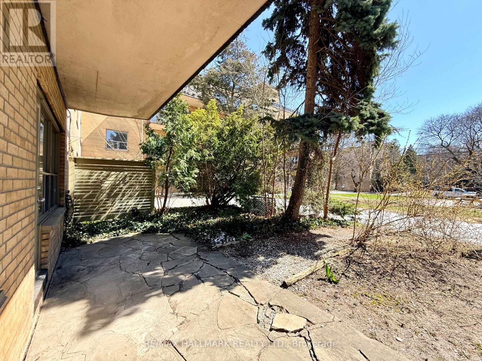 111 - 30 Upper Canada Drive, Toronto, Ontario  M2P 1S1 - Photo 9 - C12975660