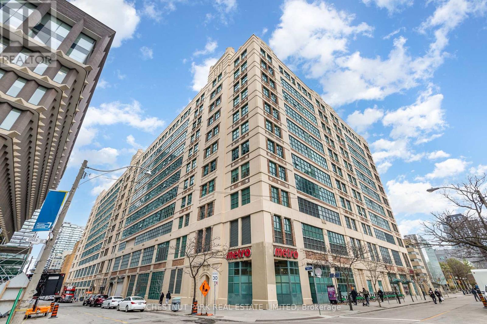 961 - 155 DALHOUSIE STREET, Toronto, Ontario