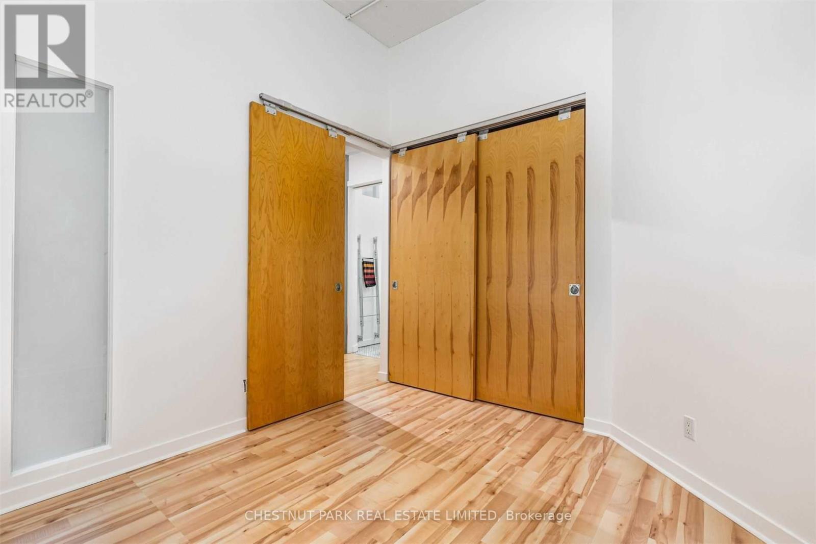 961 - 155 Dalhousie Street, Toronto, Ontario  M5B 2P7 - Photo 2 - C12975662