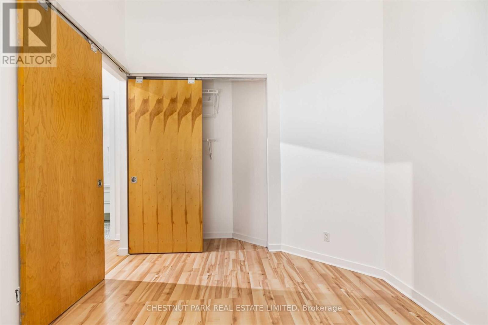 961 - 155 Dalhousie Street, Toronto, Ontario  M5B 2P7 - Photo 3 - C12975662