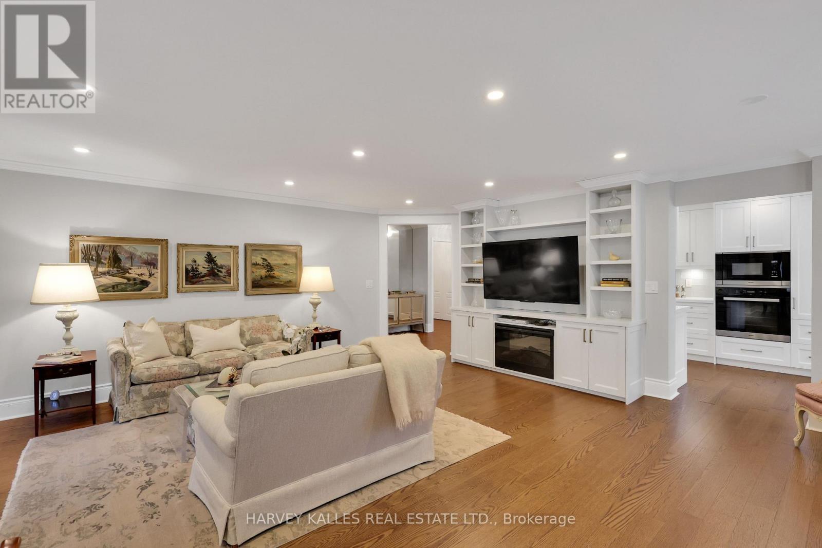 203 - 75 York Mills Road, Toronto, Ontario  M2P 2E7 - Photo 10 - C12975696