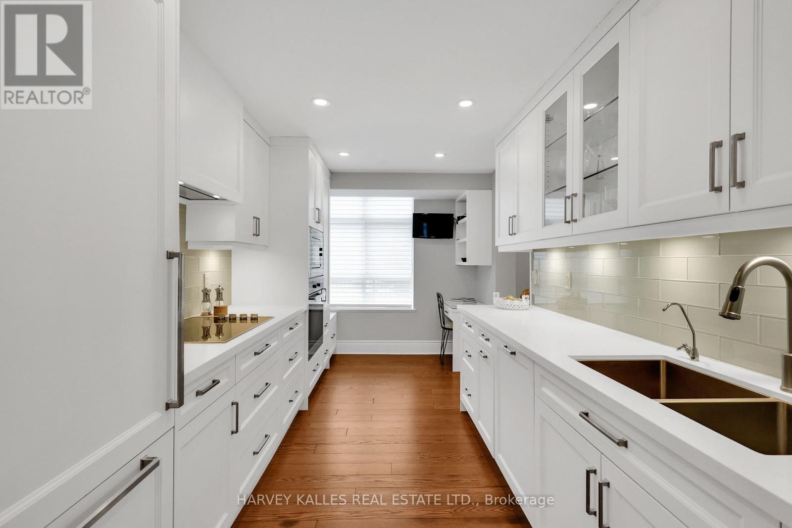 203 - 75 York Mills Road, Toronto, Ontario  M2P 2E7 - Photo 12 - C12975696