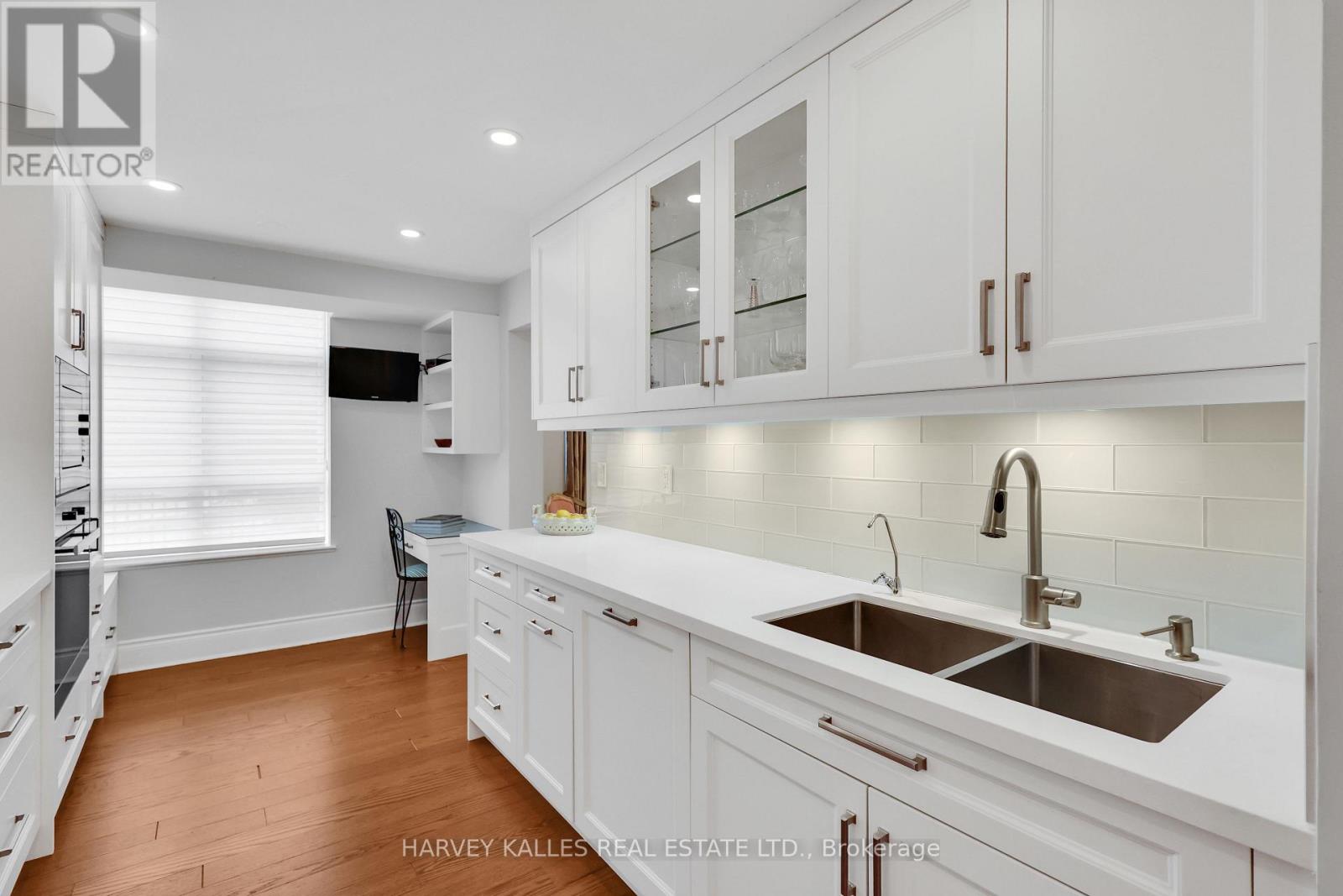 203 - 75 York Mills Road, Toronto, Ontario  M2P 2E7 - Photo 13 - C12975696