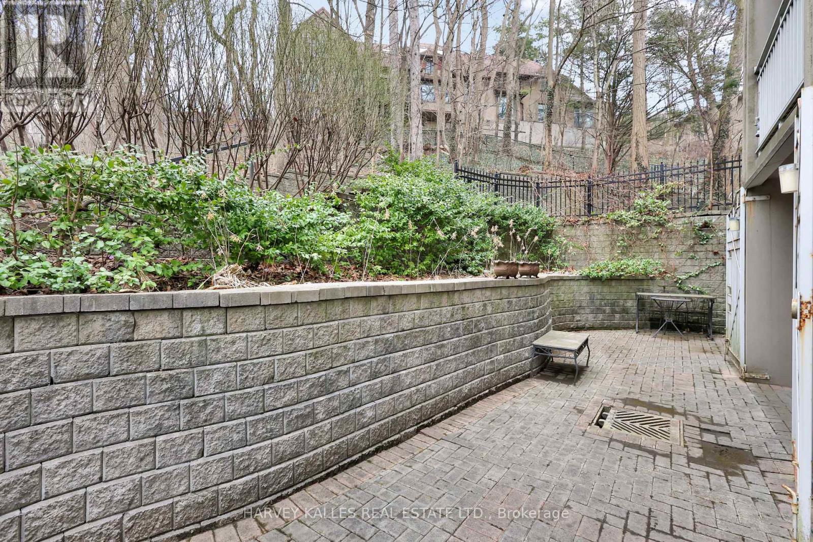 203 - 75 York Mills Road, Toronto, Ontario  M2P 2E7 - Photo 17 - C12975696