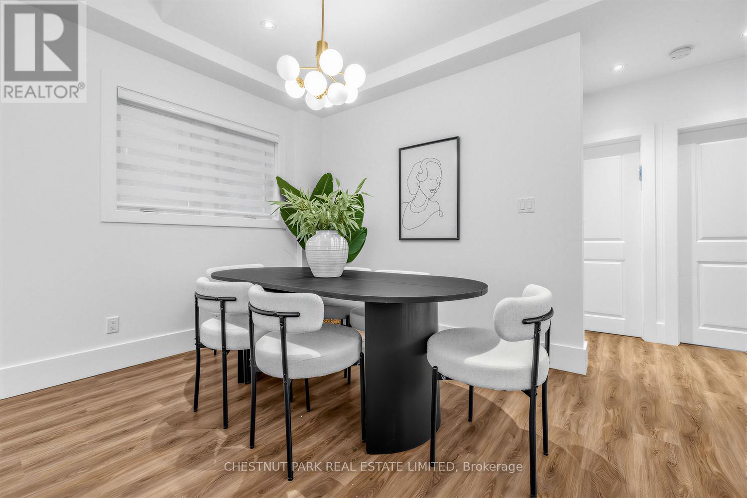 736 Glencairn Avenue, Toronto, Ontario  M6B 2A1 - Photo 11 - C12975702