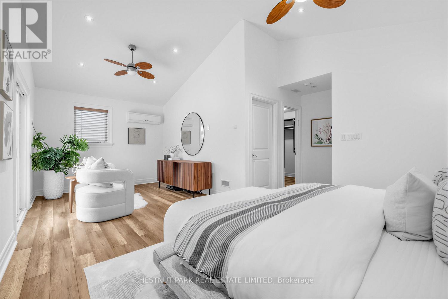 736 Glencairn Avenue, Toronto, Ontario  M6B 2A1 - Photo 27 - C12975702