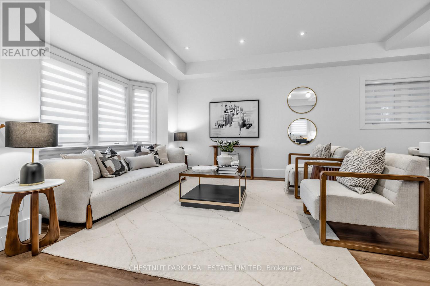 736 Glencairn Avenue, Toronto, Ontario  M6B 2A1 - Photo 6 - C12975702